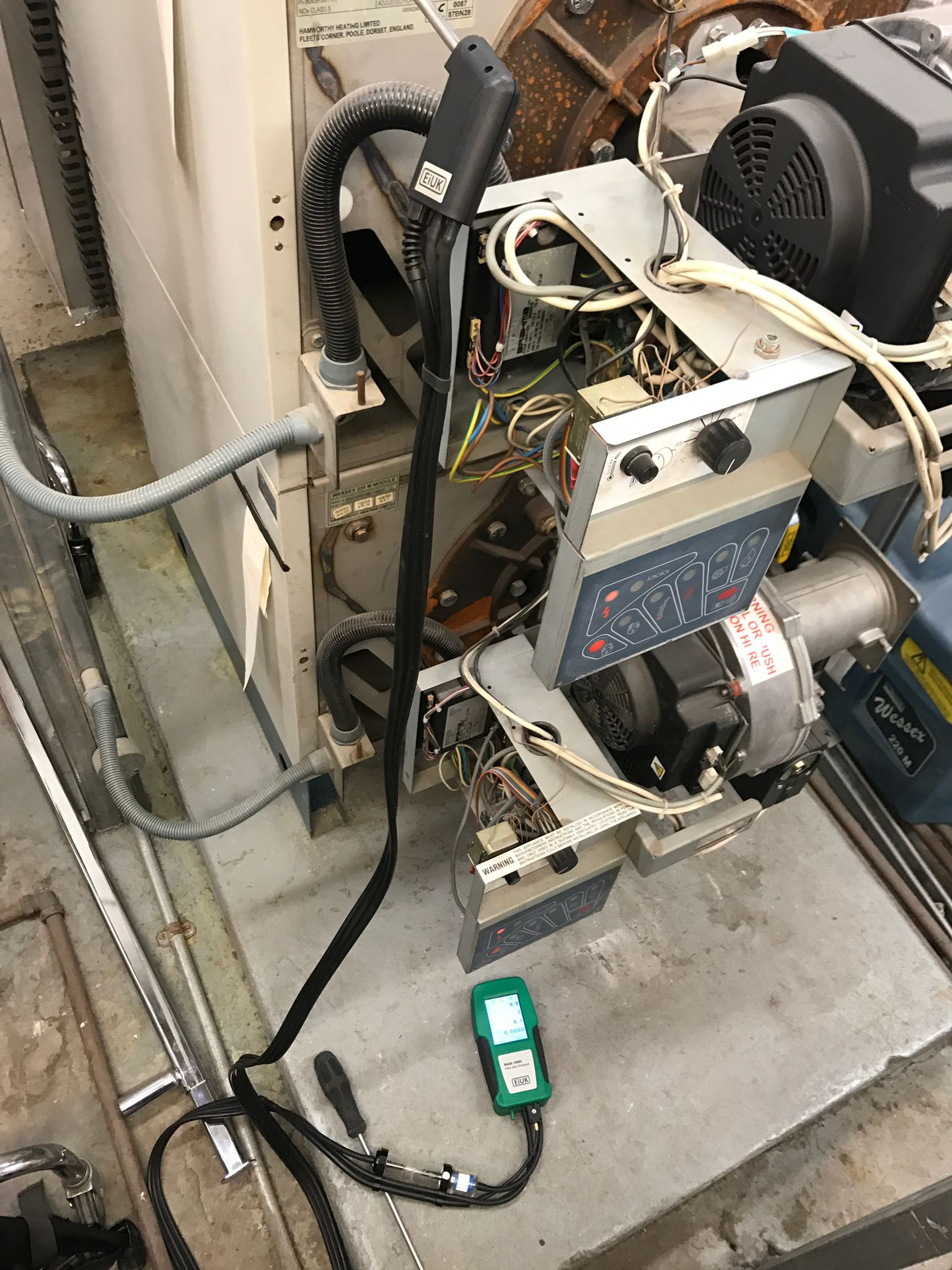 gas safe registered engineer near me Poplar, E14